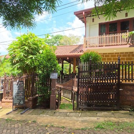 Loveena By H.S. Restaurant & Guest Tangalle Exterior photo