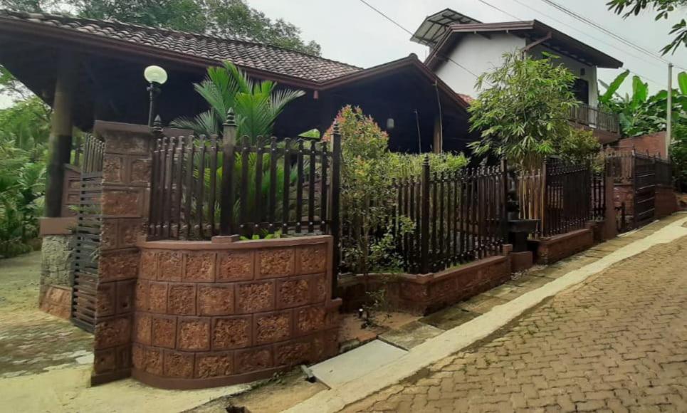 Loveena By H.S. Restaurant & Guest Tangalle Exterior photo